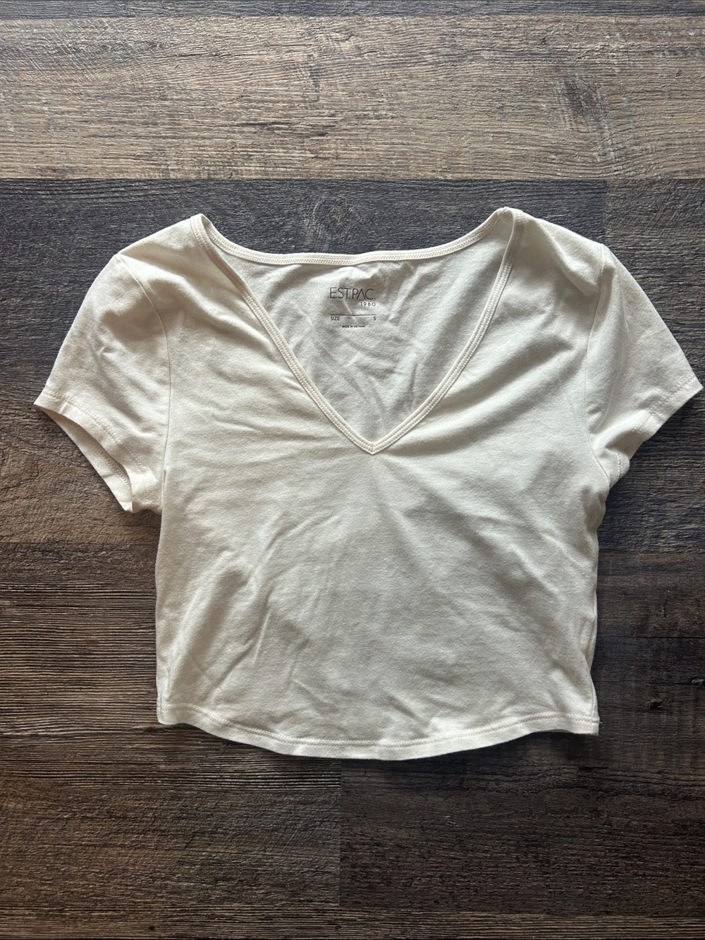 PacSun Cream V-Neck Crop Top